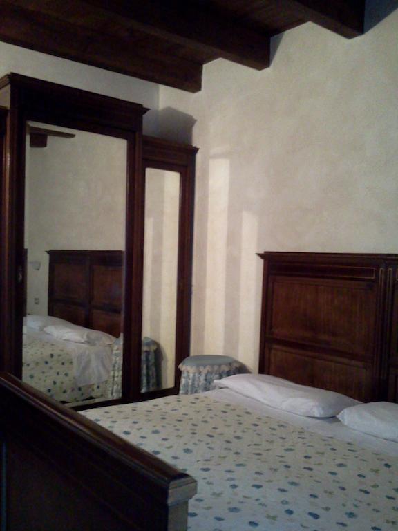 Agriturismo Cascina Gilli Spino d'Adda Kamer foto